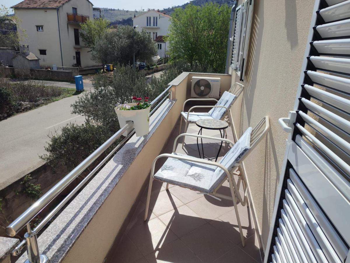 Murtela, 2-Bedroom Apartment Raslina Exterior photo